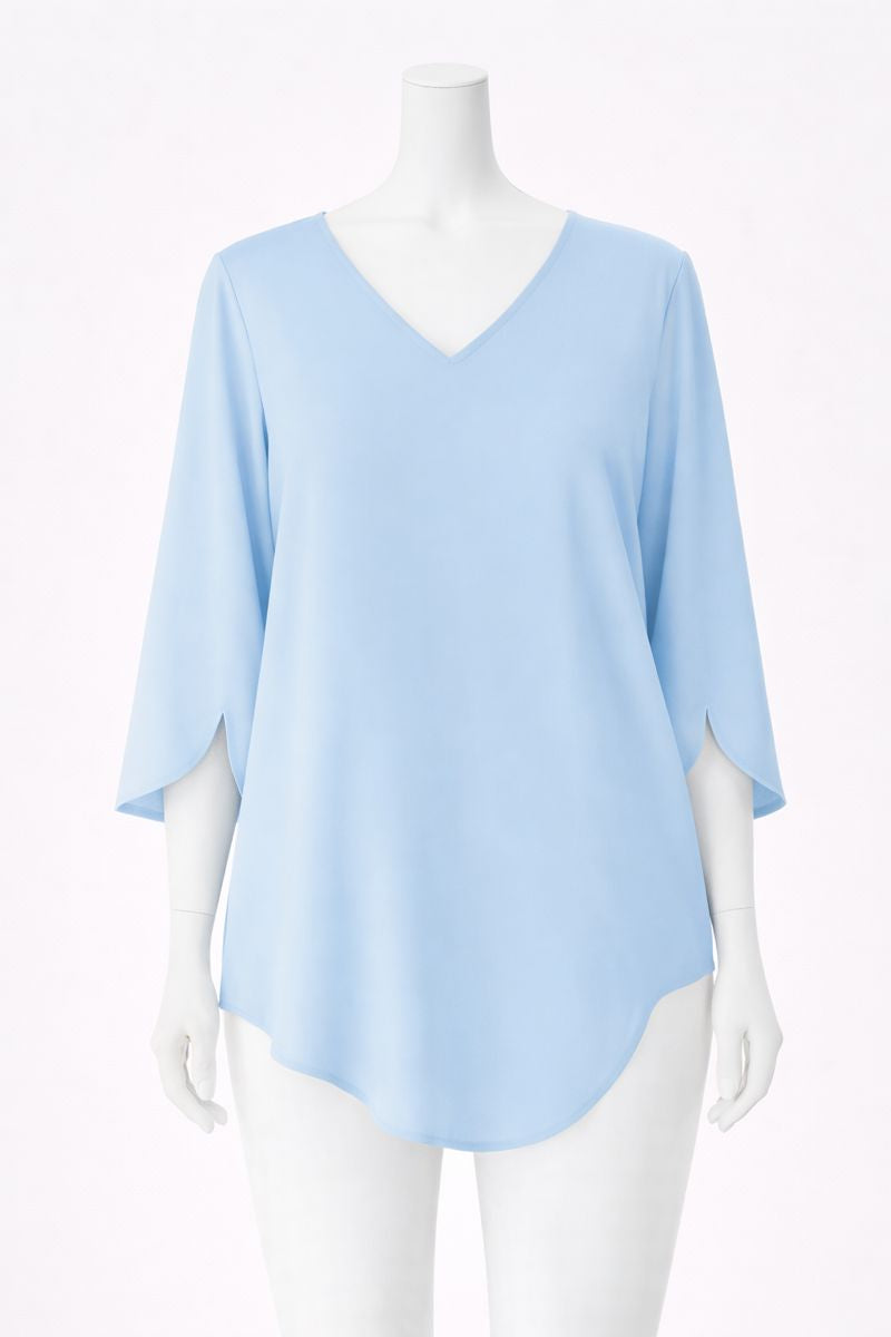 Margot | Flowy V-Neck 3/4 Sleeve Blouse